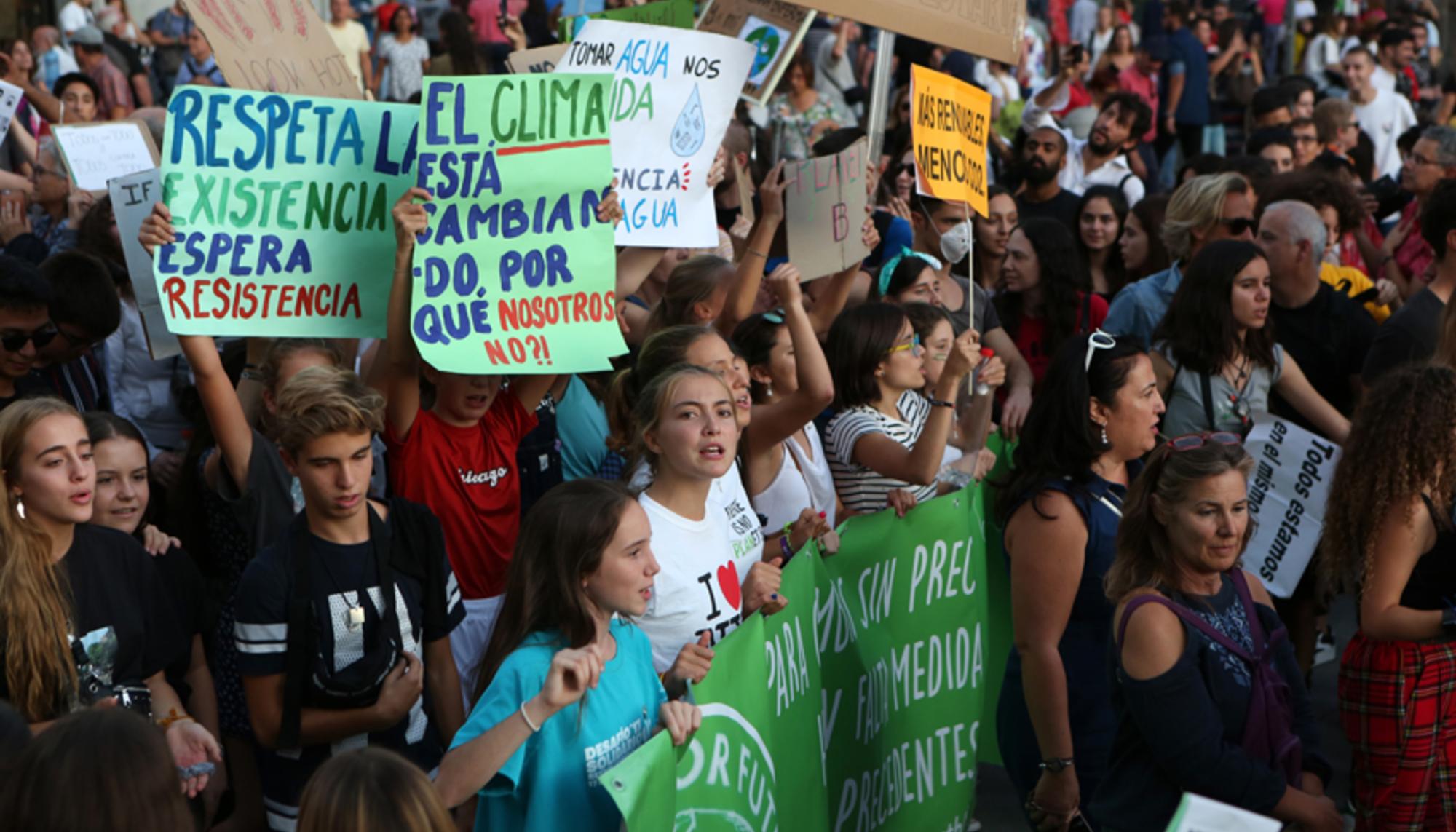 Manifestacion No hay planeta B 8